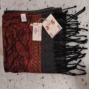 Vintage Celtic Scarf Calzeat of Scotland New Old Stock